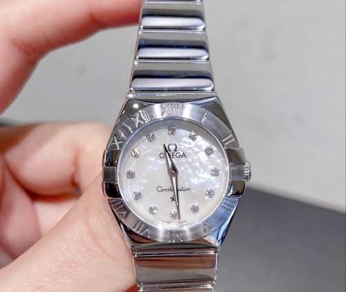 [9.8新]欧米茄星座手表女款贝母表盘石英腕表123.10.24.60.55.002