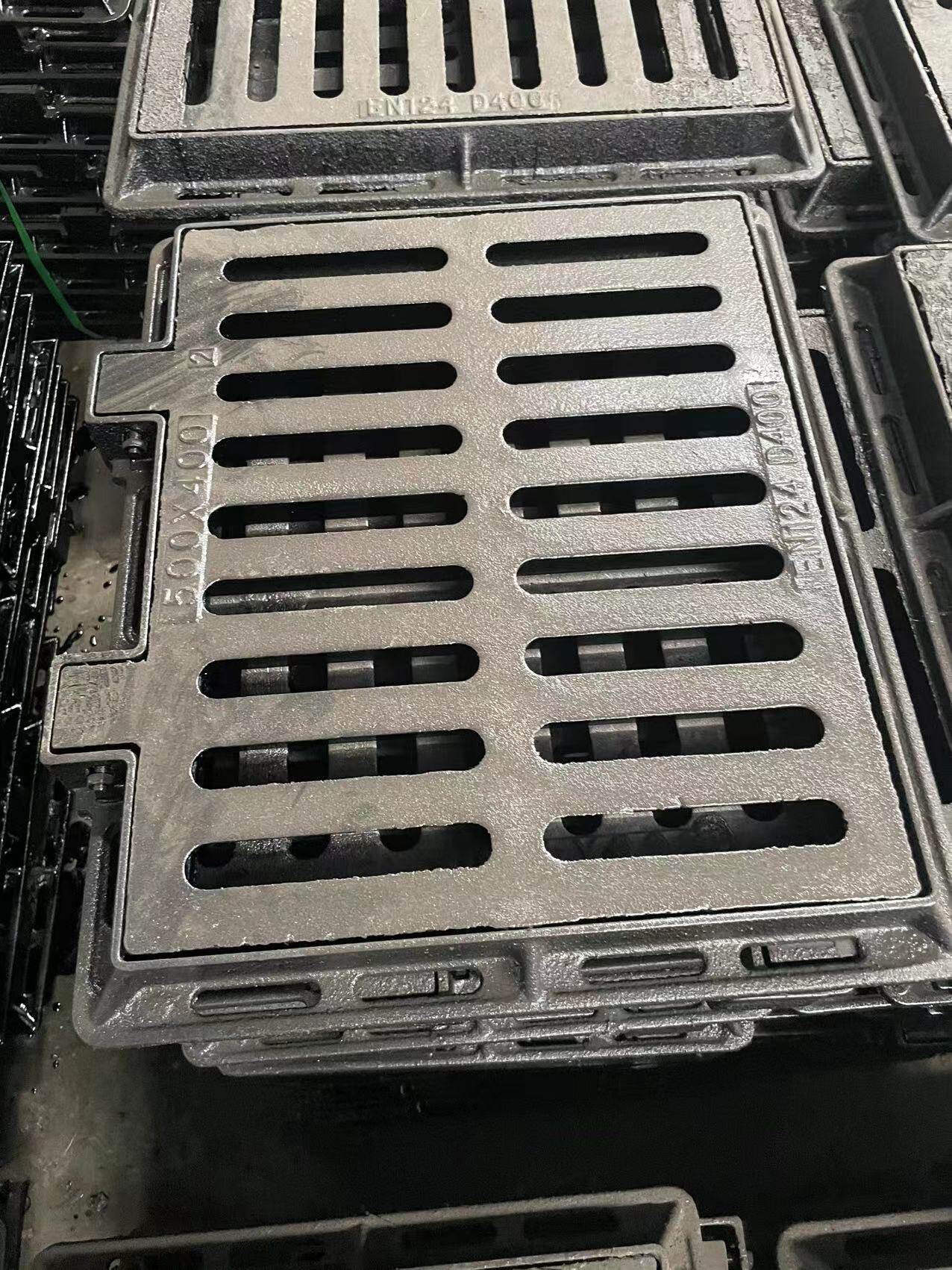 球铁明沟500乘400球墨铸铁水蓖井盖铸铁篦子铸铁盖板厂家直供