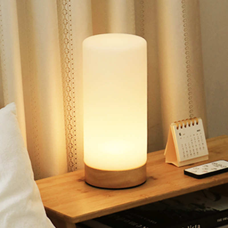 北欧简约装饰台灯创意实木餐厅书桌温馨调光小夜灯床