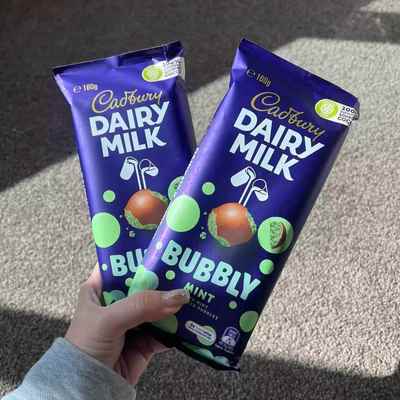 现货澳洲进口吉百利Cadbury Dairy Milk牛奶薄荷牛奶提子巧克力