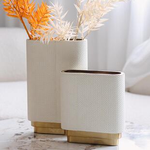 简约现代花艺皮革花瓶轻奢摆件创意家居客厅花束插花器样板装饰品