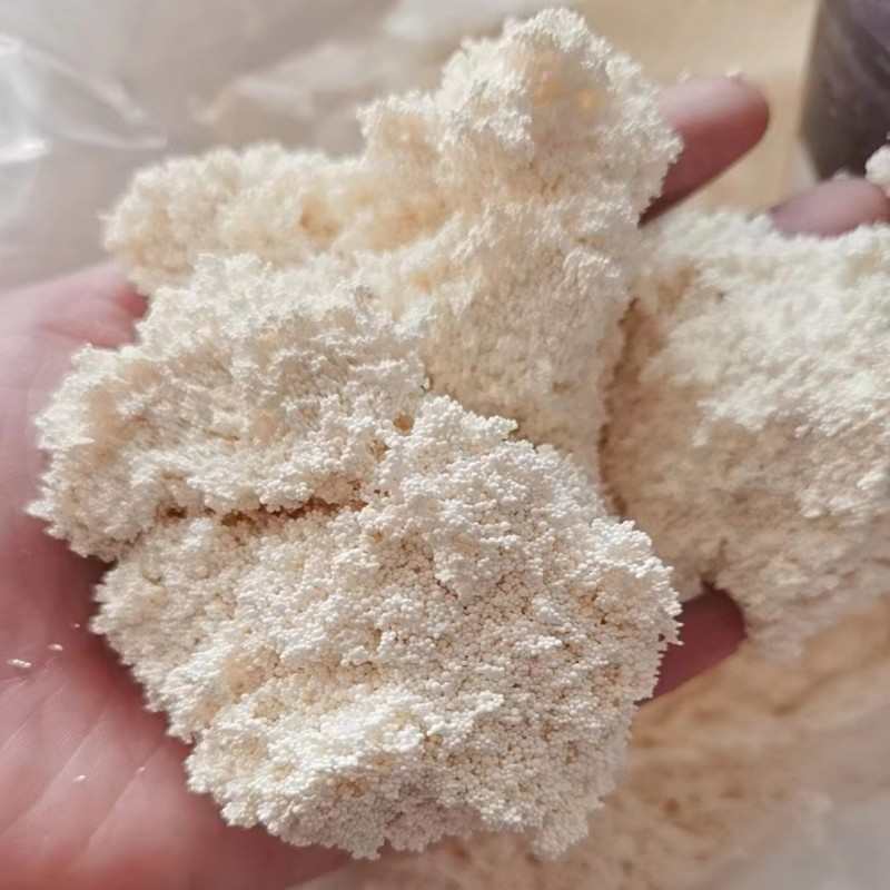 厂家供应鱼缸用除黄水树脂D301 大孔吸附鱼缸净水脱色蛋白棉销售