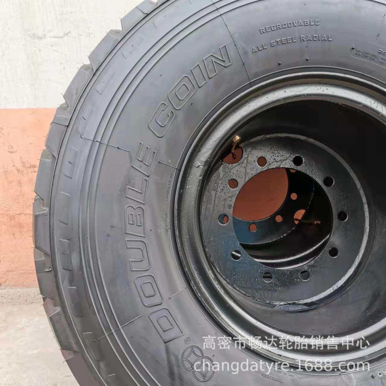 14.00R20 越野 工程 载重轮胎