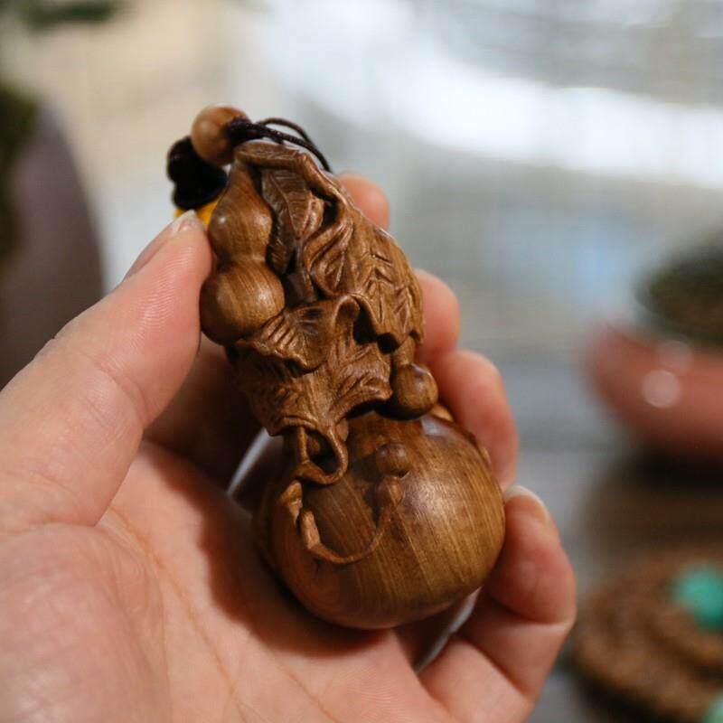 澳洲檀香木雕刻手把件实木男士把玩文玩檀木汽车挂件件福禄满堂葫