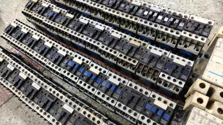 3月31日北京【京械3900】单位淘汰报废处置接触器一批共42个（具体以实物为准，非专业人士谨慎竞拍）网络拍卖公告