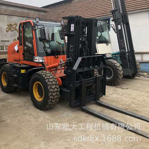 搬运叉车平衡铰链式5吨液压起重车小型液压仓储搬运四轮座驾