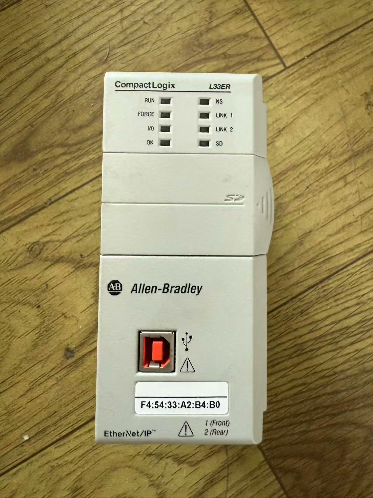 AB罗克韦尔1769-L33ER ，功能包好，成色如图所示，