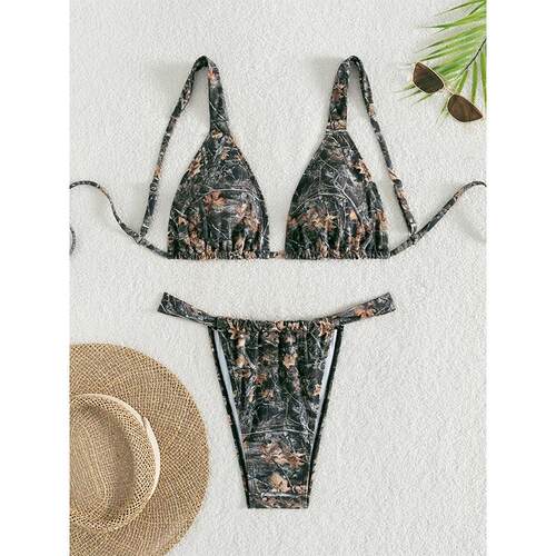Women's beach swimsuit in thong bikini swimsuit