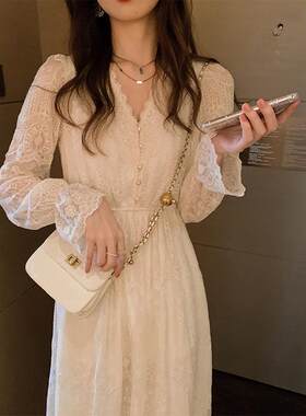 欧洲站早秋新款气质优雅蕾丝减龄文艺风仙气收腰有女人味的连衣裙