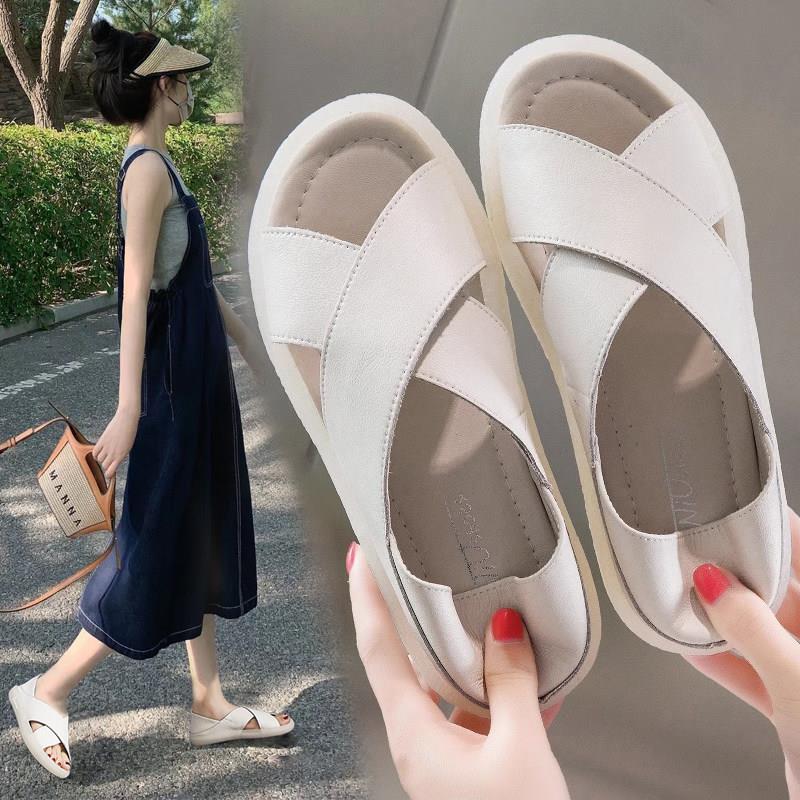 香港真皮女式凉鞋2025夏季新款多用途果冻凉鞋平底鞋孕妇大跟凉鞋