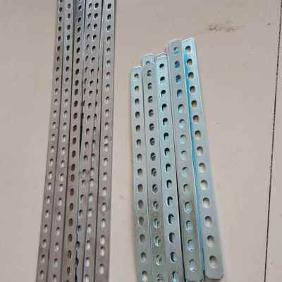 不锈钢板带孔铁条直条扁条加厚神器强力带孔扁条铁片改装角片