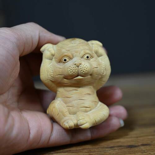 小叶黄杨木木雕懵懵懂懂摆萌虎车载副驾中国风装饰品