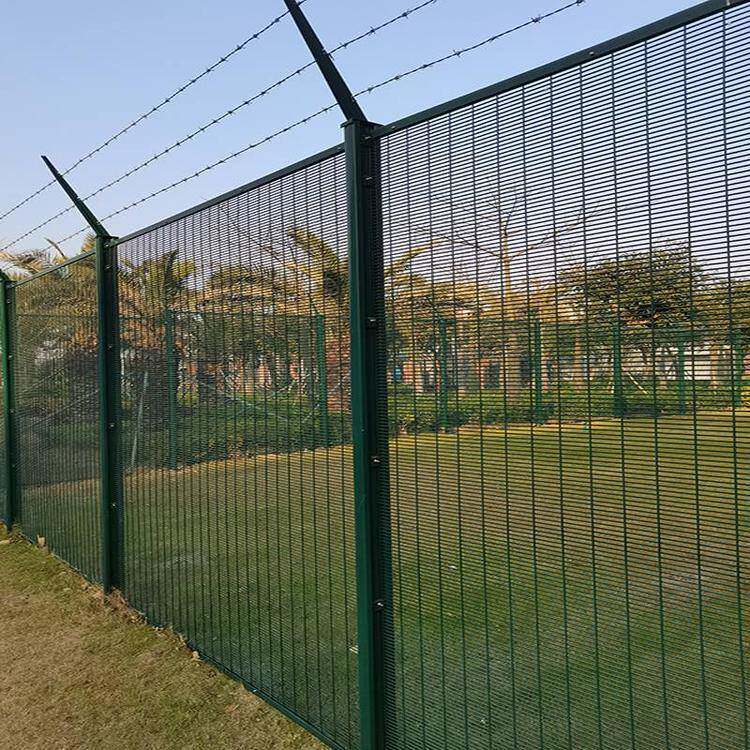 出口工厂防爬358密纹网监狱防攀爬围栏网看守所防切割护隔离栅栏