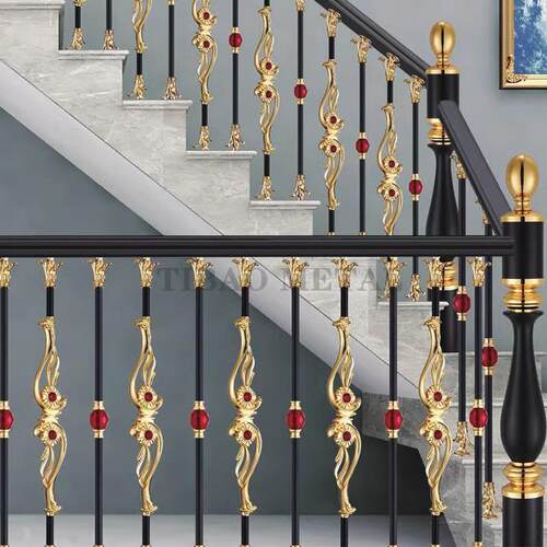 2023新款楼梯扶手护栏铝合金铜楼梯栏杆高端别墅酒店护栏木楼梯