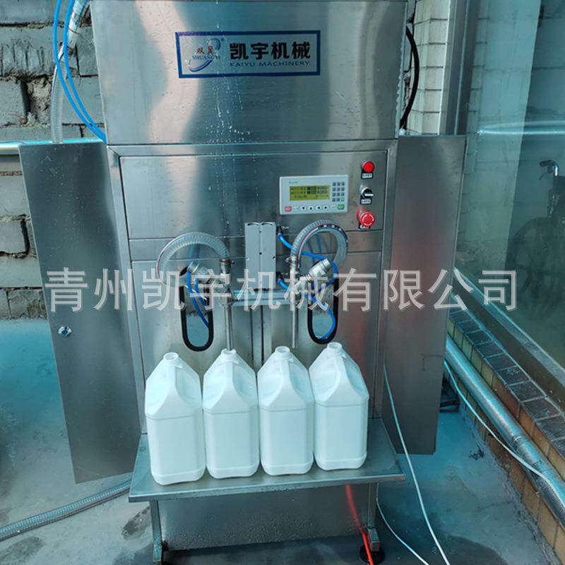 小型体双52头白酒灌装机半自动瓶水灌设装备小装产量液灌装机