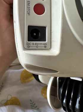 Ubtech Alpha机器人充电器9.6V2A4A5A电源供应Alpha Ebot适配器55