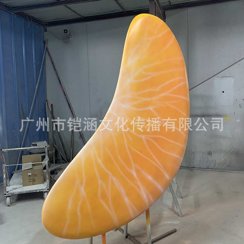 巨型仿真水果草莓模型玻璃钢雕塑摆件园林景观超大桔子香蕉造型