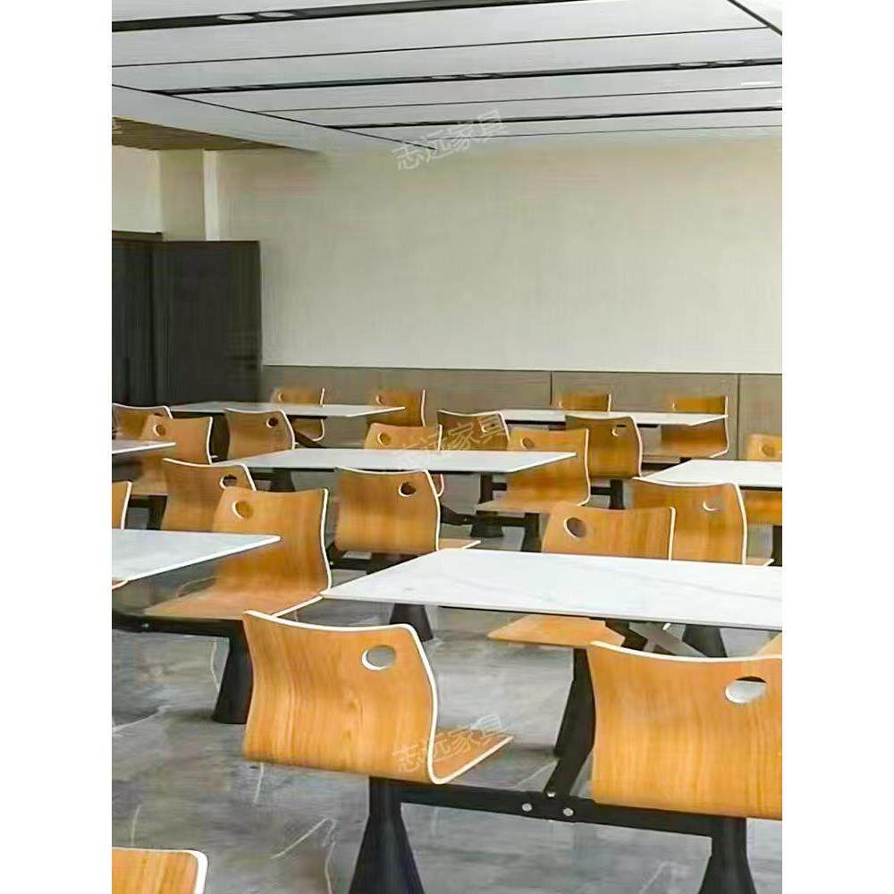 新型不锈钢连体学生学校食堂餐桌和椅子公司单位员工餐厅四人石板