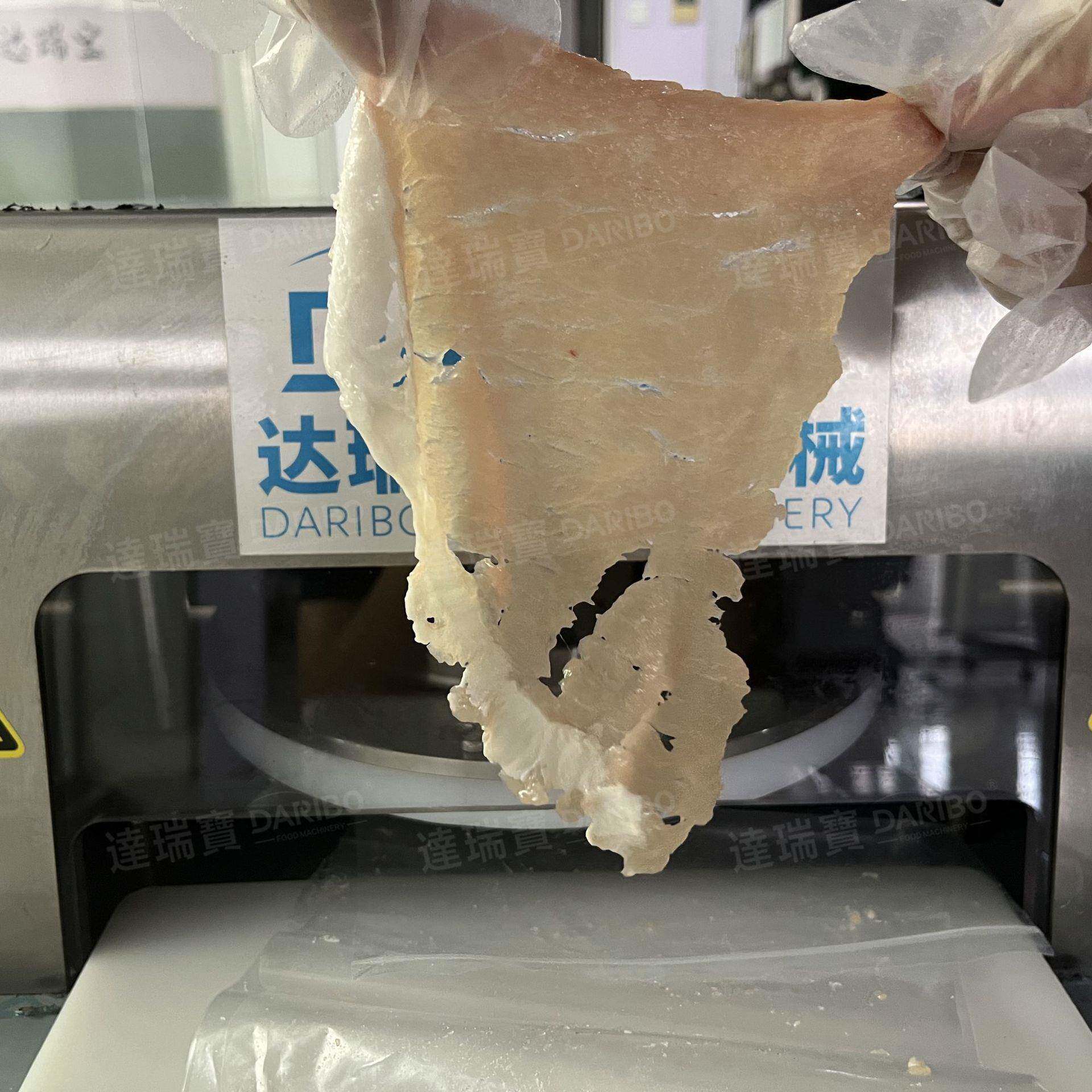 W牛肉猪肉鸡肉压片机 自动感应肉排压片机 台式肉排肉扒压薄片机