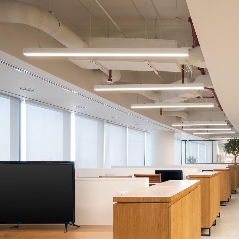 E护眼AGG办公室线吊灯LD长条灯线条工程会议室吊灯工作位办室公灯