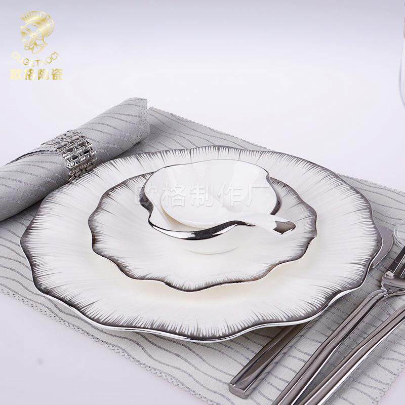 跨境欧式现代清新情侣陶瓷西餐盘子骨瓷牛排摆件餐具装饰杯碟套装