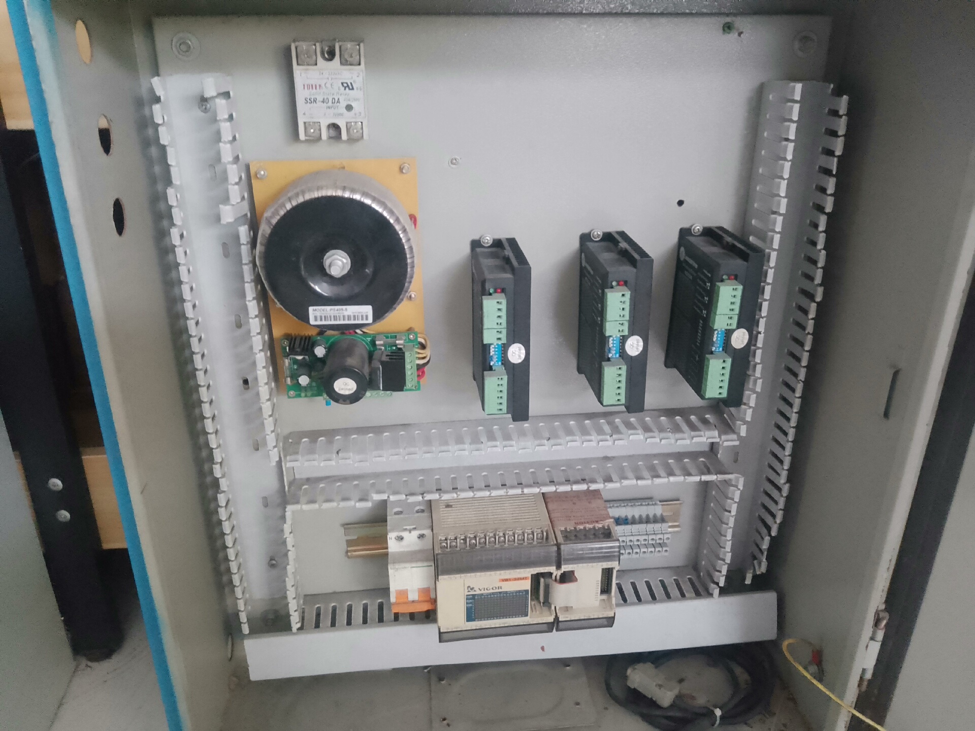 闲置一个电箱，可当新手学习用，规格500-600-200，内