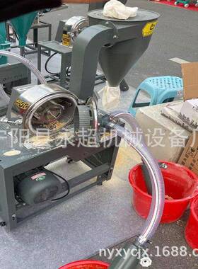 玉米粉碎机小麦大豆黑米薏米双吸式粉碎机自吸式研磨机新款杂粮