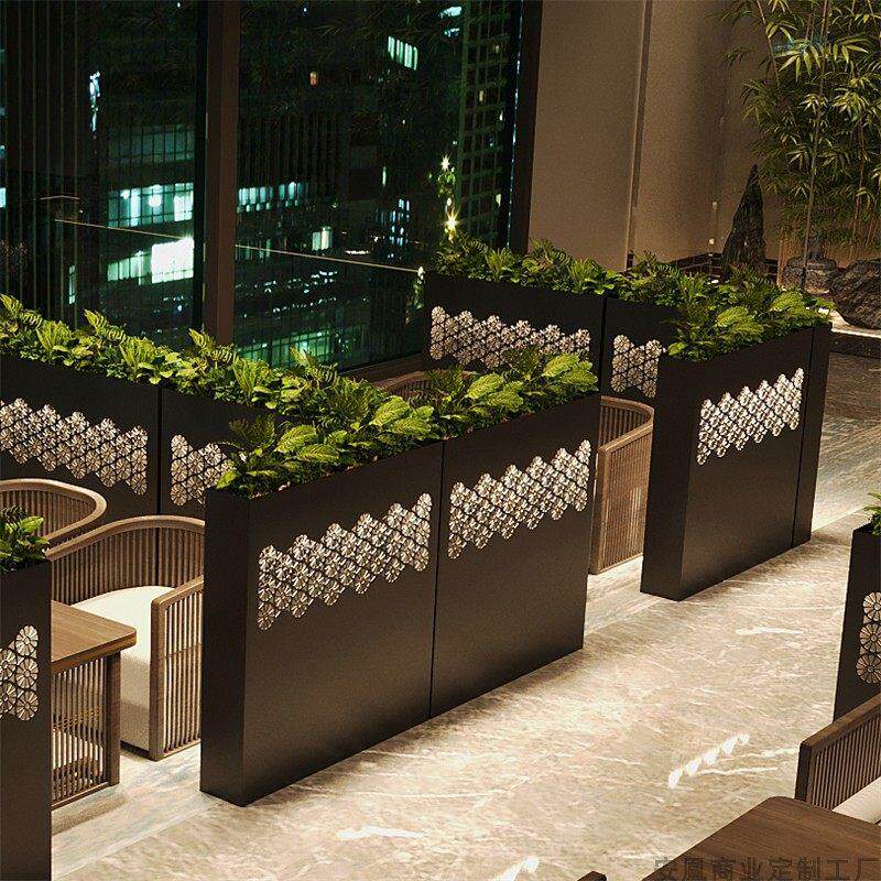 包厢卡座火锅店饭店饭厅餐饮矮围栏隔断栅栏屏风装饰金属绿植花架