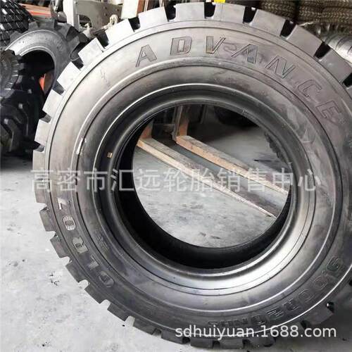 轮胎9.00R20钢丝叉车轮胎 工业机械轮胎