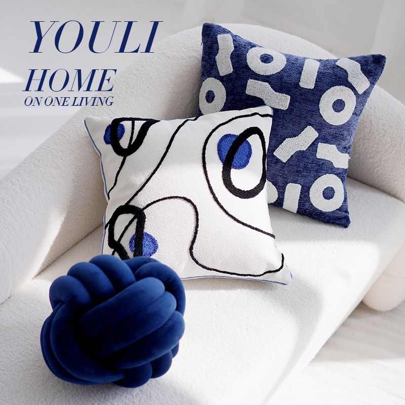 新款简约现代蓝色高级轻奢沙发客厅抱枕套靠垫靠枕样板房名宿床上