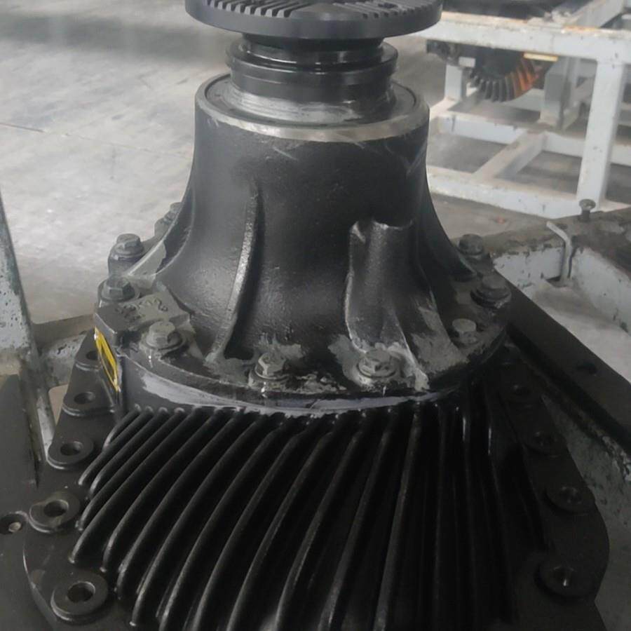 重汽MCP23ZG后桥驱动总成(I=1.706,KV165) AC7135010006395