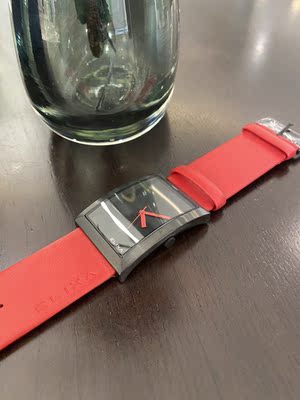 打听下elixa手表是什么档次质量口碑怎么样？
