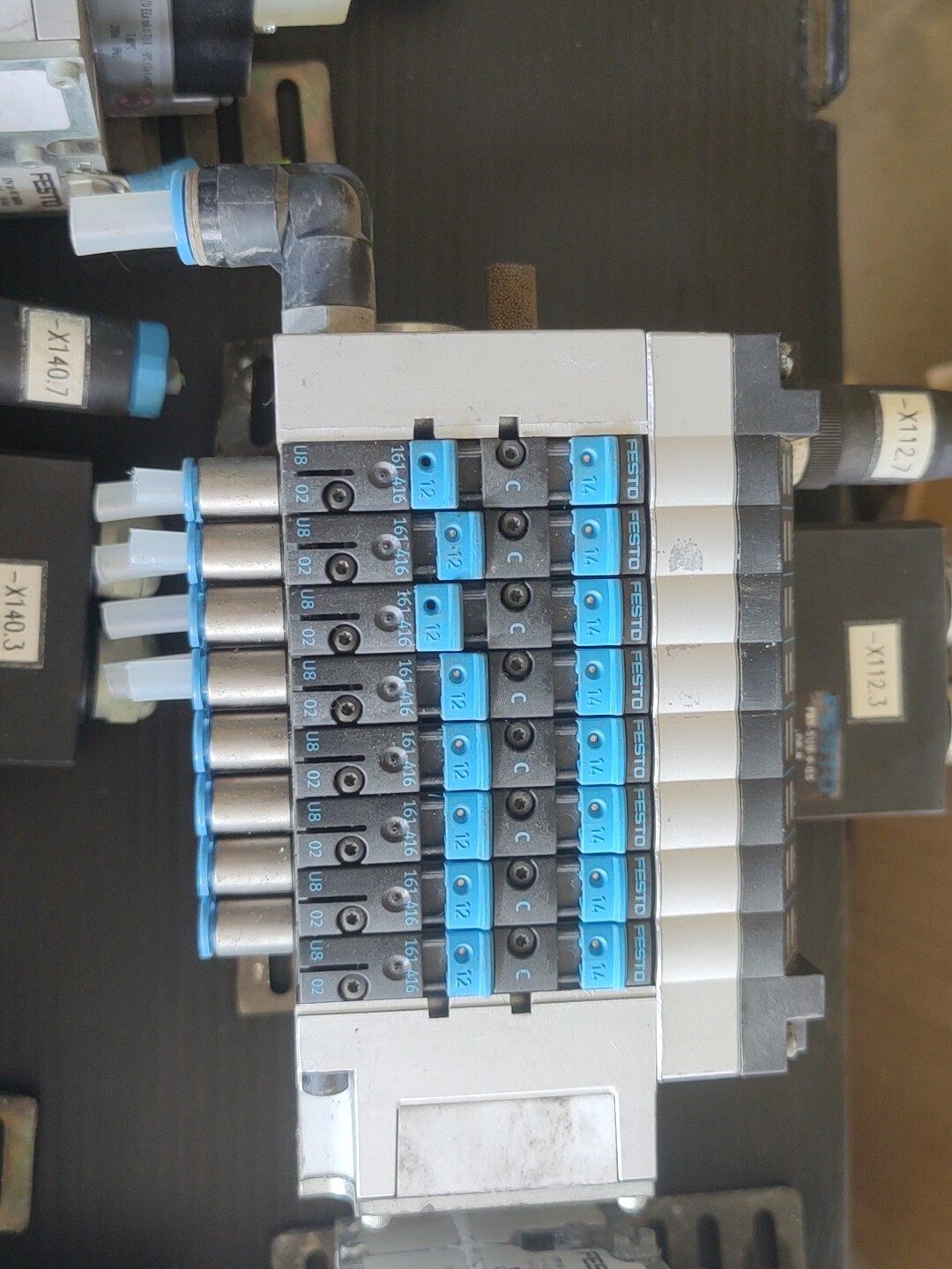 FESTO费斯托阀岛拆机件五套插头齐全型号参数如图