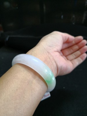 调查心得使用评测印象翡翠手镯怎么样，豪8印象S8翡翠手镯真假鉴别？