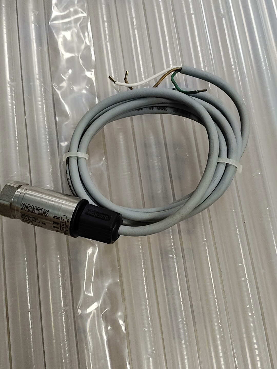 SIEMENS   QBE2001-P25U   全新议价