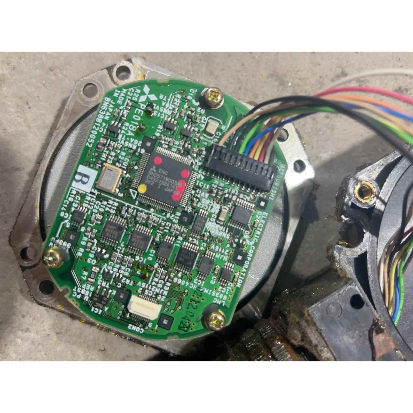 标价是空箱-三菱伺服电机编码器++0SA17-071议价