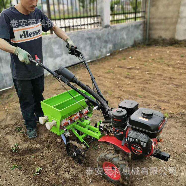 小型小麦玉米大豆薏米绿豆豌豆高梁施肥播种一体机微耕机配套3行