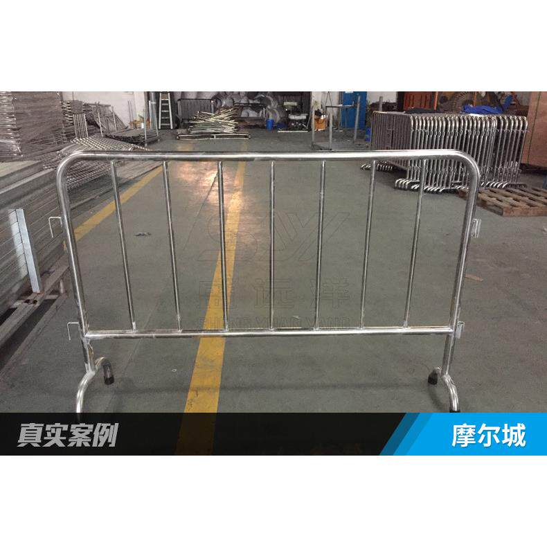 盛远洋 广告牌不锈钢铁马 深圳摩尔城项目案例