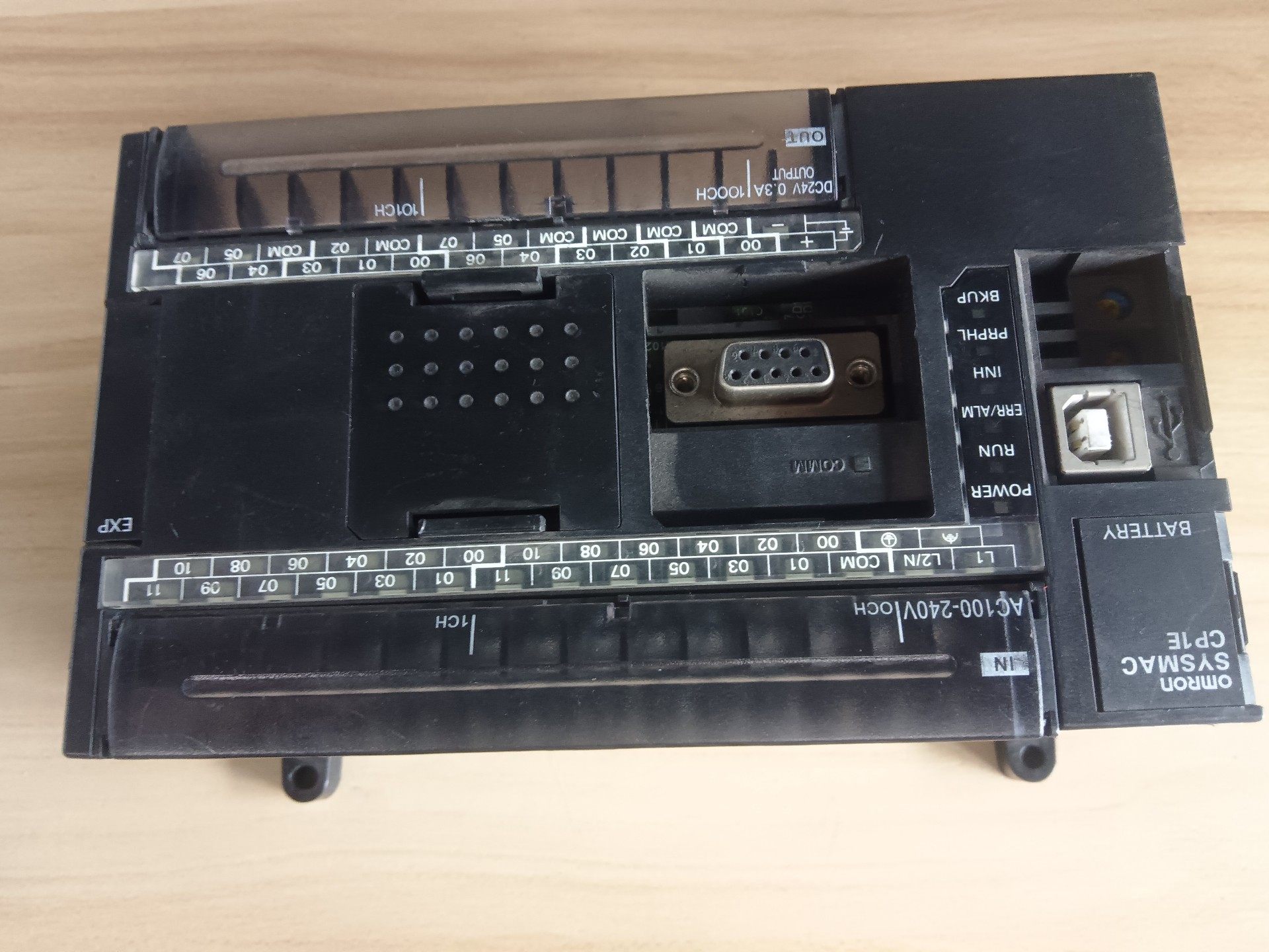 CP1E-N40DT-A，成色漂亮，功能完好