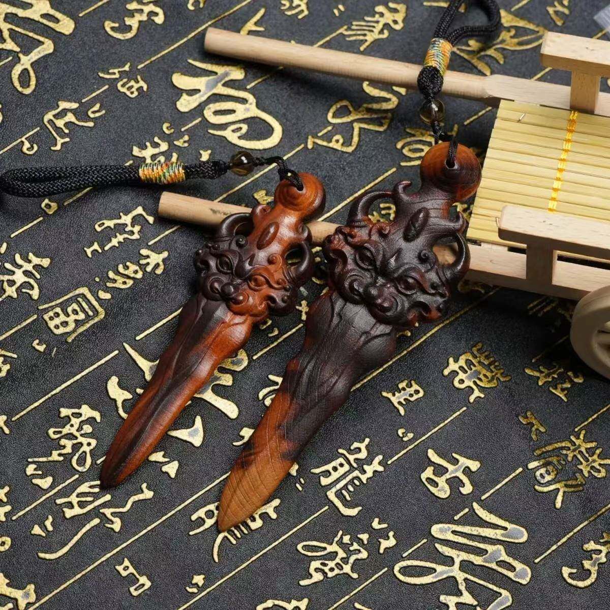 雷击桃木紫薇剑睚眦剑挂件手把件手工一体雕刻雷击木吊坠儿童卧室