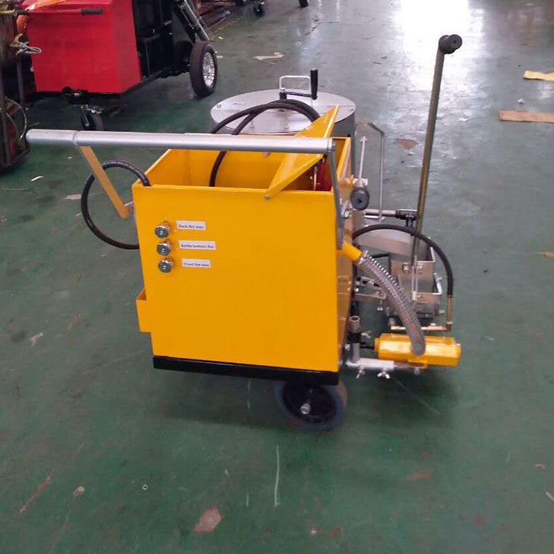 小型停马路标机 手推式高速公路划线机 线学XRM校操场线车场热熔