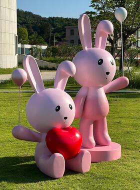 网红卡通兔子玻璃纤维雕塑风景区拍照打卡园林商场店铺美陈装饰大