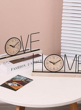 创意简约钟表字母铁艺时钟摆件家居玄关客厅电视柜桌面装饰品摆设