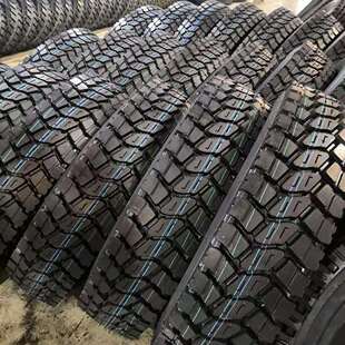 厂家现货载重卡车货车轮胎11.00R2012.00R20载重耐磨卡车轮胎