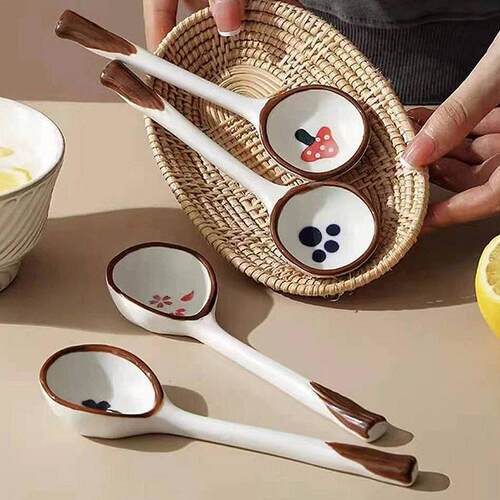 现货陶瓷勺子颜值汤勺家用公粗陶调羹饭勺可爱长柄甜品勺