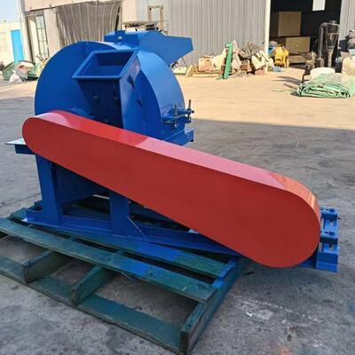 木材树木破碎机木材木料木板食用菌原料粉碎机移动脚轮传送带配齐