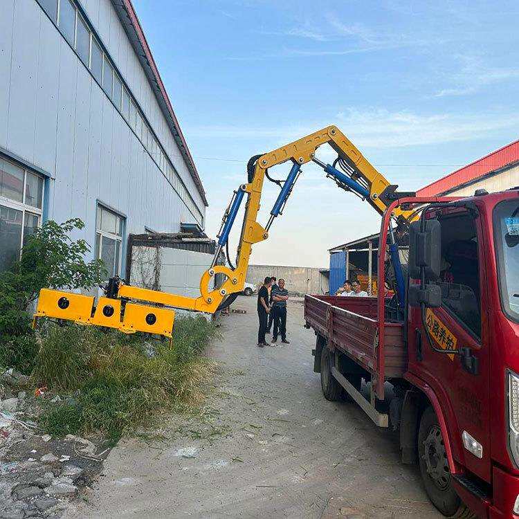 拖拉机加装折叠修剪机 大型绿篱高枝修剪设备 沙棘核桃树灌木裁剪