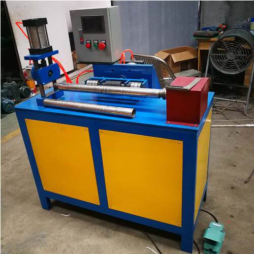 全自动压花机 不锈钢花纹管麻花机Round tube embossing machine