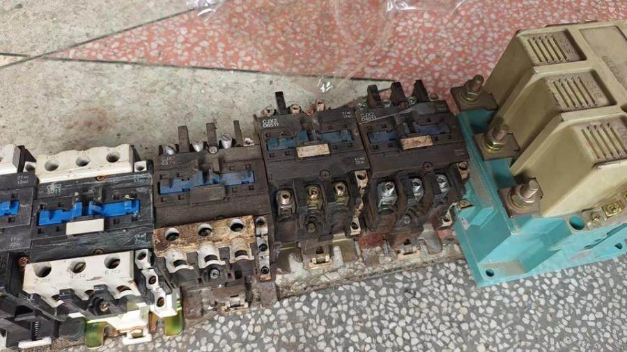 1月6日北京【京械8803】单位淘汰报废处置接触器一批共6只网络拍卖公告