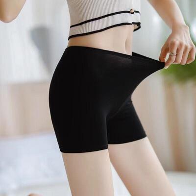 Women Seamless Mid Waist Briefs Leopard Heart Pattern